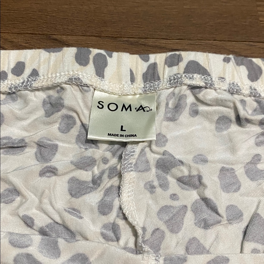 Soma Super Soft 2-Pc Pajama Top & Pants set size L - Picture 9 of 13